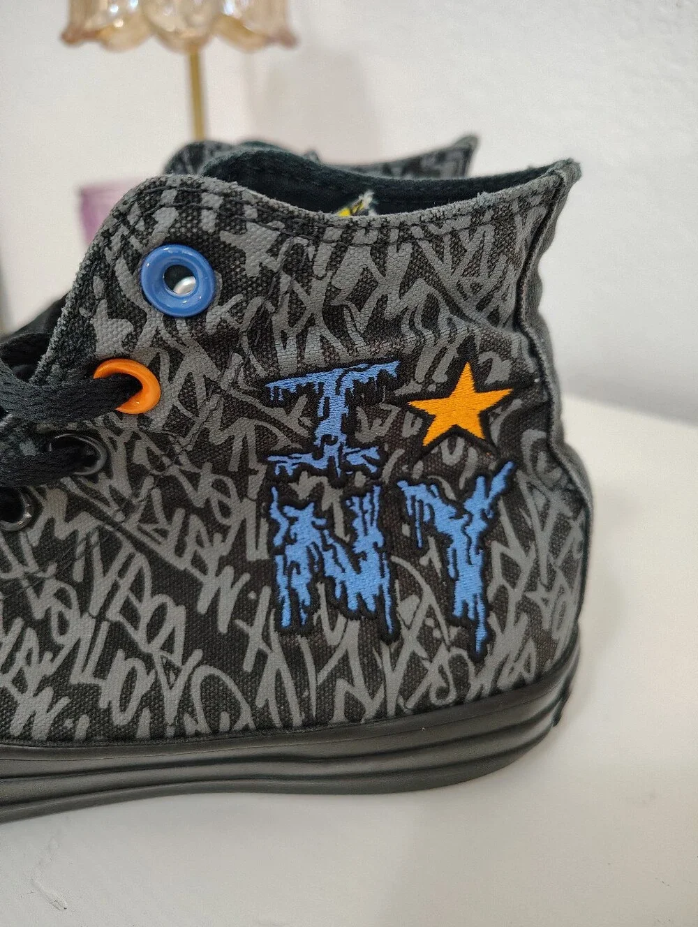CONVERSE CHUCK TAYLOR ALL STAR "I LOVE NEW YORK" Graffiti SNEAKERS UNISEX M6/W8 - Picture 5 of 12